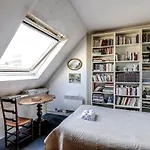 Charming Apt With Stunning Views By Guestready