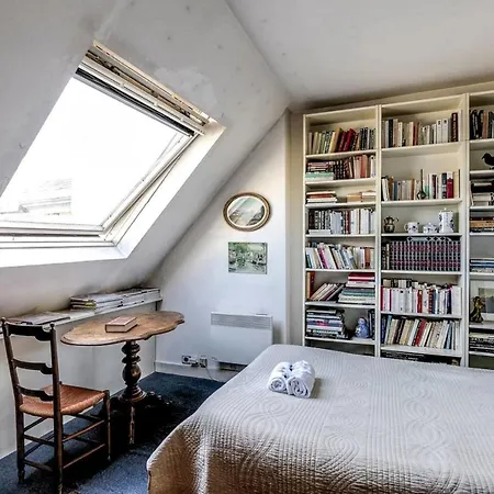 Charming Apt With Stunning Views By Guestready